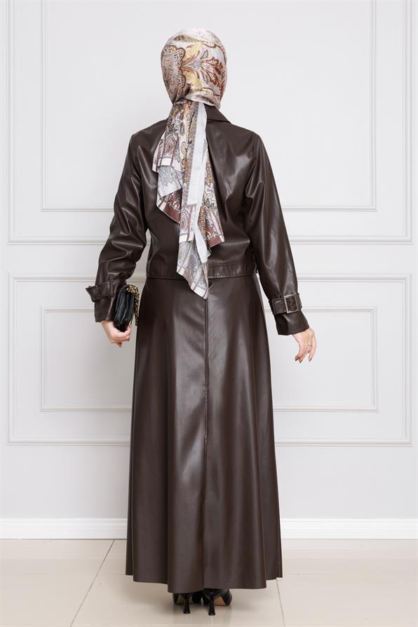 طقم تنورة وسترة من الجلد-  بني جد غامق اللون 