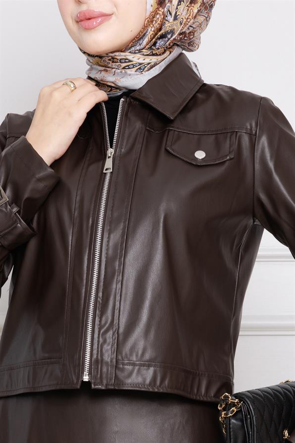 طقم تنورة وسترة من الجلد-  بني جد غامق اللون 