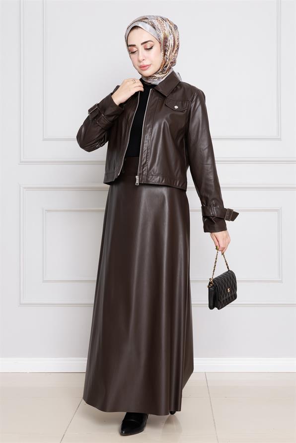 طقم تنورة وسترة من الجلد-  بني جد غامق اللون 