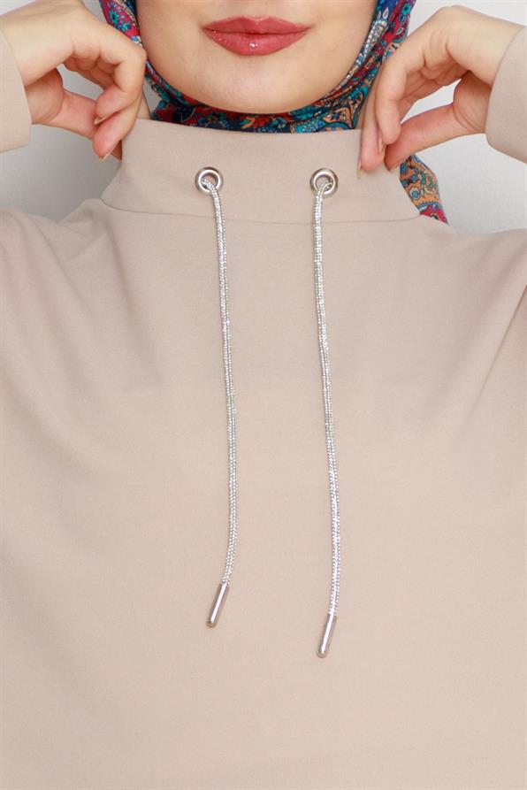 تونيك بياقة عالية-بيج اللون