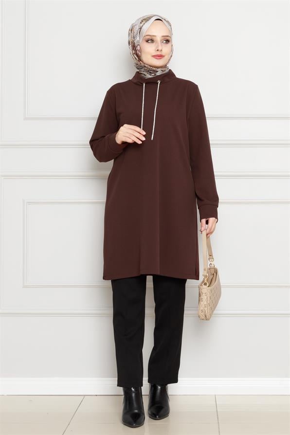 تونيك بياقة عالية- بني اللون