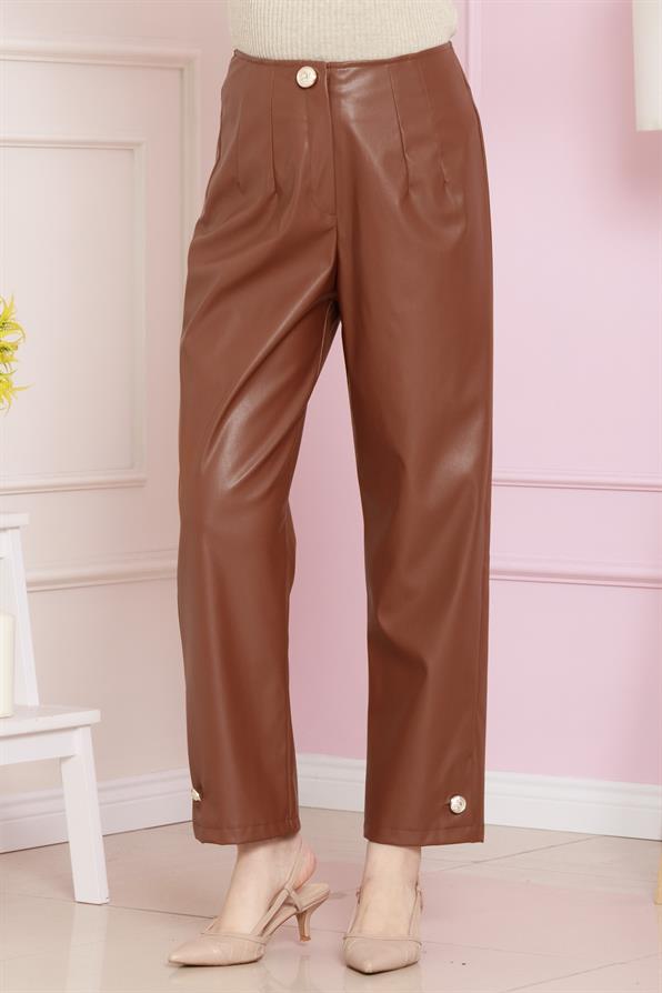 بنطلون جلدي مفصل بأزرار-رملي اللون