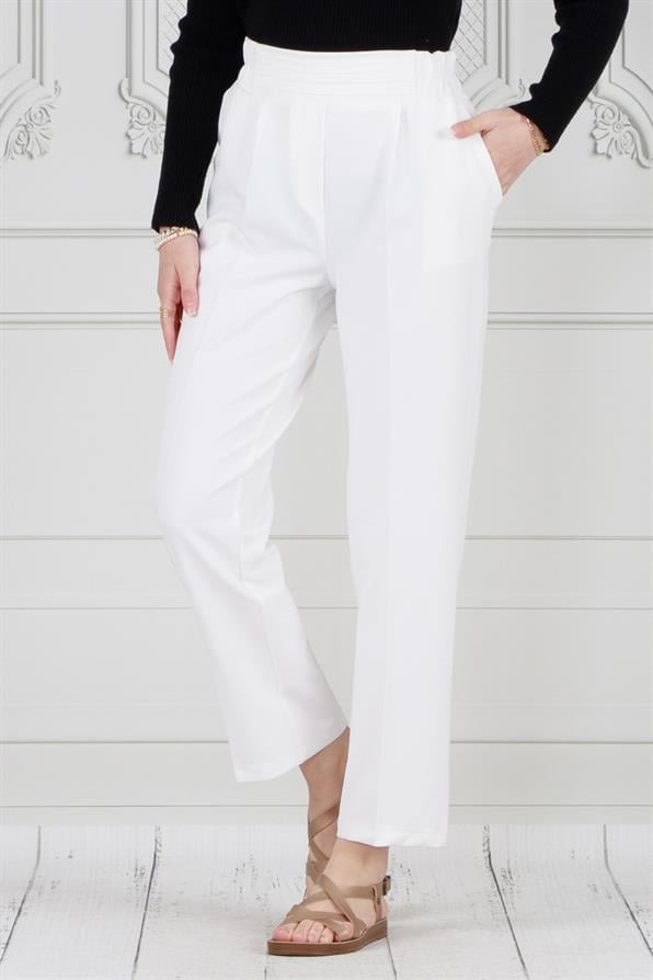 بنطلون مفصل بحزام بساقين غير واسعة- أبيض اللون