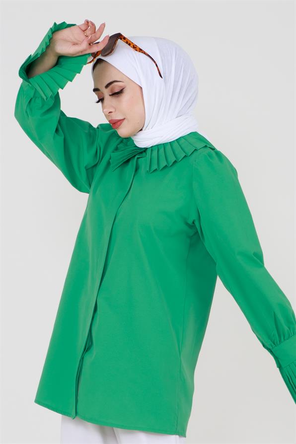 قميص بأكمام بنمط مطوي - اللون الأخضر بنتون