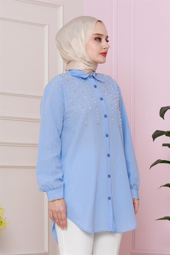 تونيك لؤلؤي باللون الأزرق الفاتح