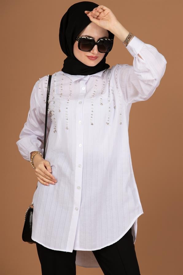 تونيك مع لؤلؤ في الأمام-اللون الأبيض
