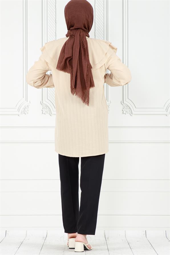 تونيك عصري بتفاصيل اللؤلو على طوق- لون بيج