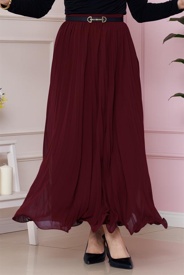 تنورة بتفاصيل طيات لون بورجندي