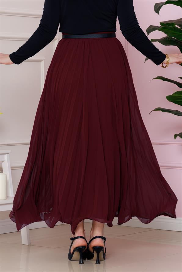 تنورة بتفاصيل طيات لون بورجندي