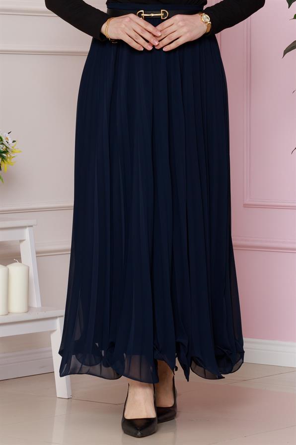 تنورة بتفاصيل طيات أزرق داكن