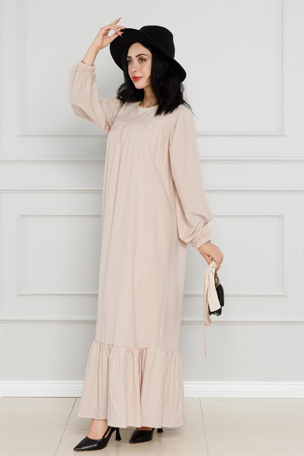 فستان بحزام لون كريمي