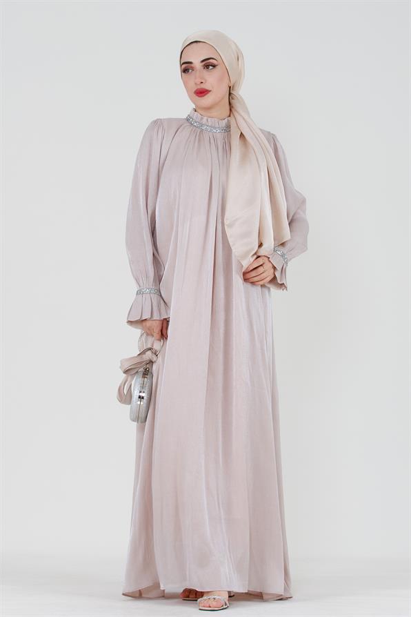 فستان سهرة بفصوص لامعة - بيجj