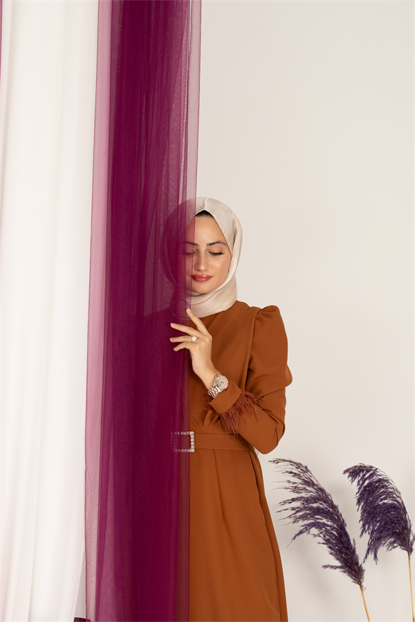 فستان سهرة بتفصلية ذات أكمام فينوس-اللون العسلي