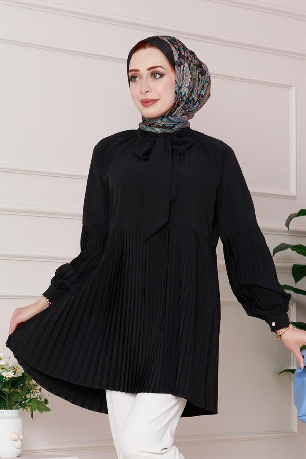 Yakası Fiyonk Detaylı Piliseli Tunik-Siyah