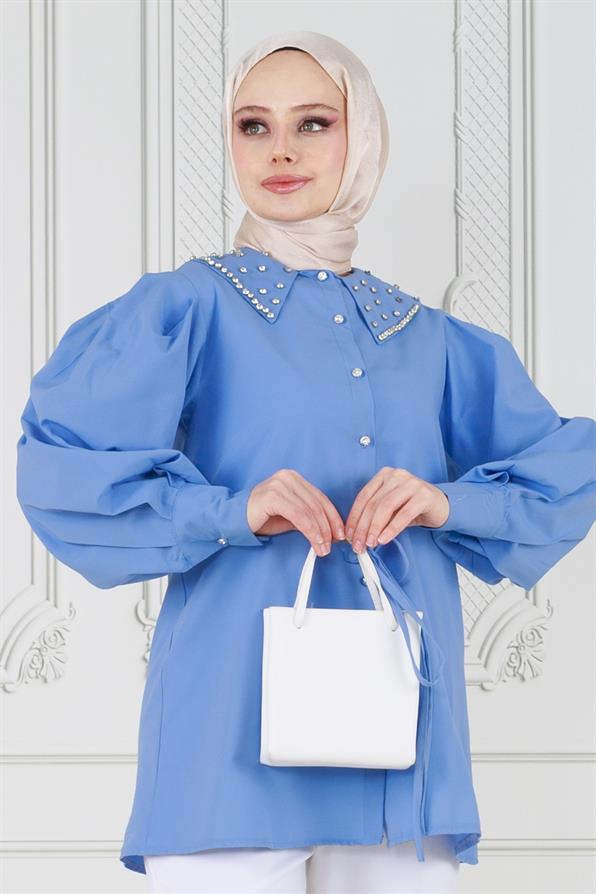 تونيك بلون أزرق مرصع بأحجار