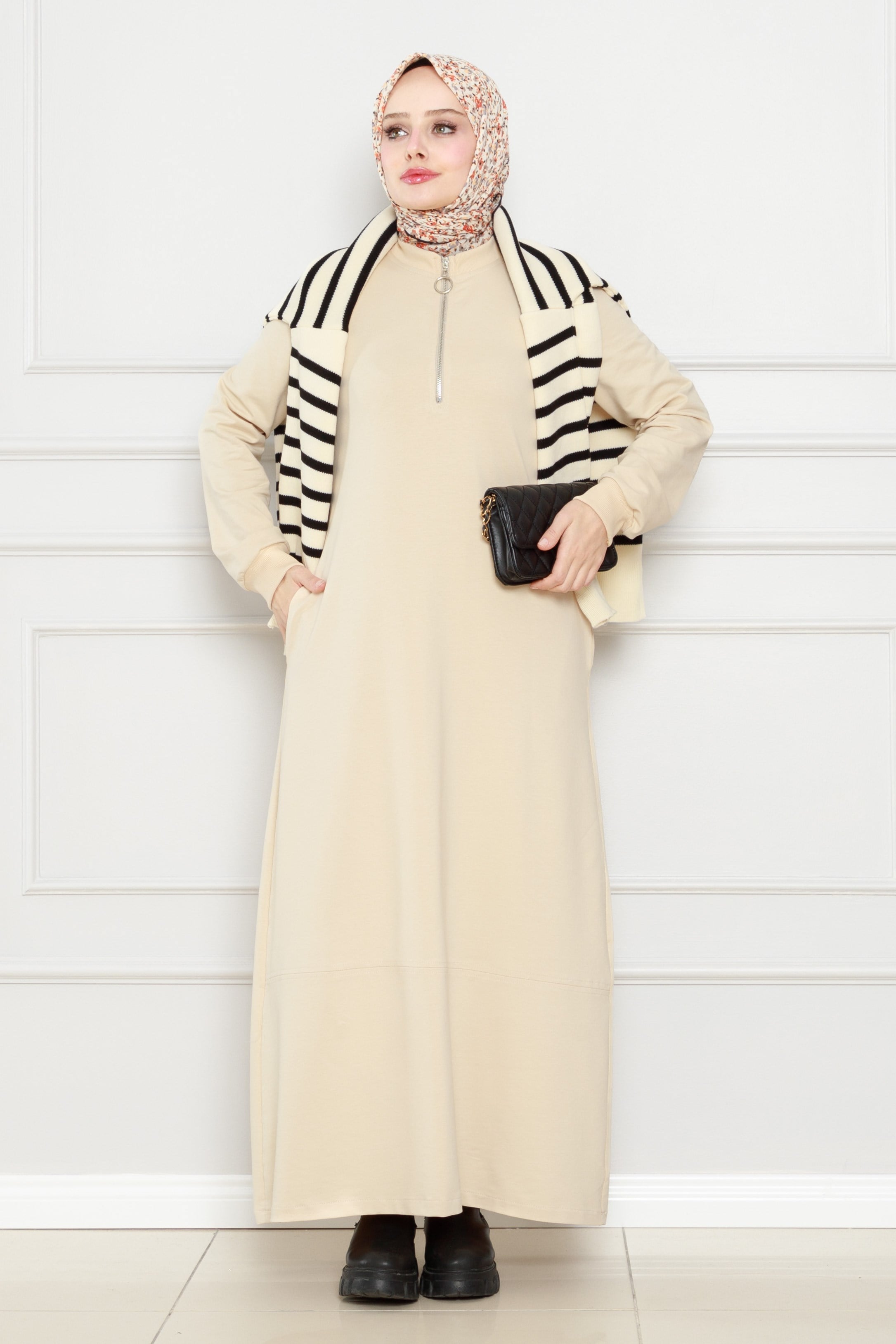 فستان بتفاصيل سحاب أمامي - لون بيج