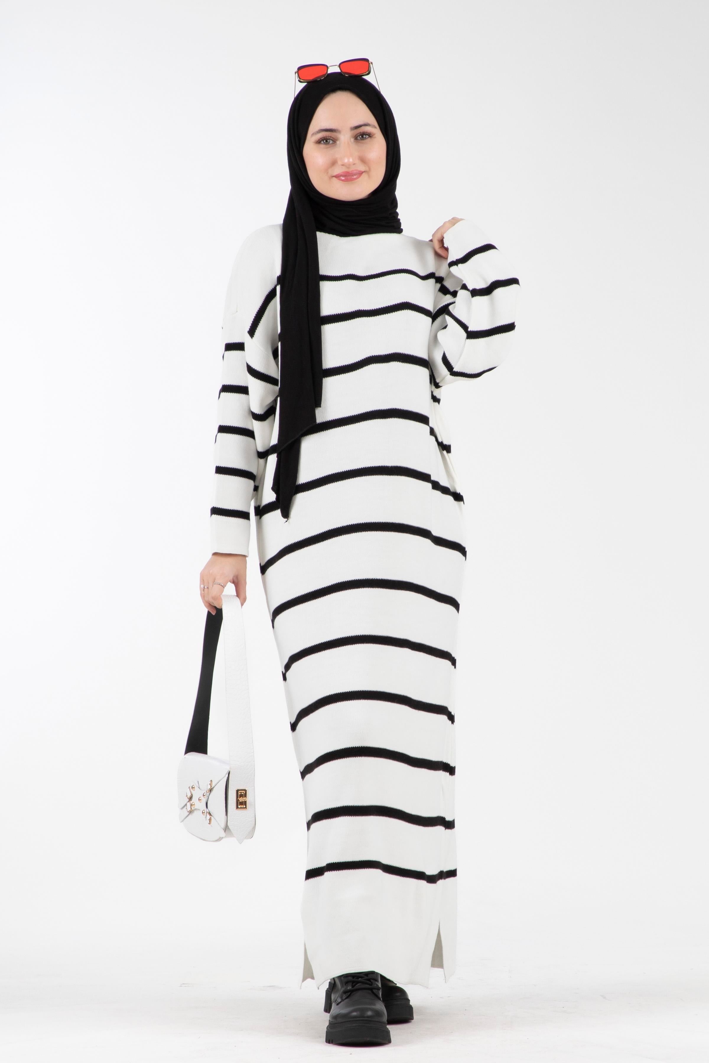 Oversize Çizgili Triko Elbise-Beyaz