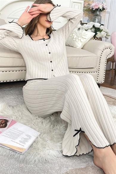 Bella Notte Bej Düğmeli Fiyonk Detaylı Kare Yaka Pijama Takımı 7137