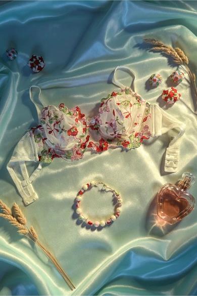 Bella Notte Beyaz Renkli Çiçekli Sütyen Takımı 19023