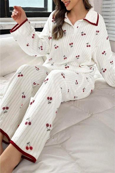 Bella Notte Kırık Beyaz Kiraz Baskılı Pamuklu Kışlık Pijama Takımı 7083