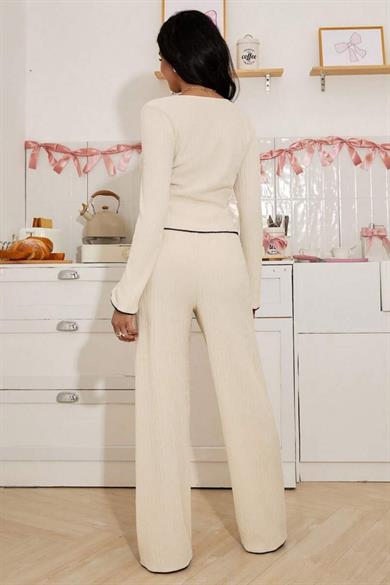 Bella Notte Krem Fiyonk Aksesuarlı Dekolteli Pijama Takımı 77119