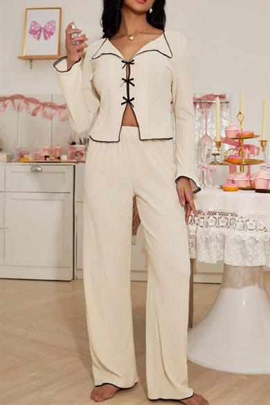 Bella Notte Krem Fiyonk Aksesuarlı Dekolteli Pijama Takımı 77119