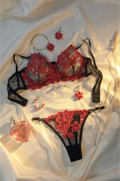 Bella Notte Siyah Kırmızı Gül Detaylı Romantik Sütyen Takımı 19031