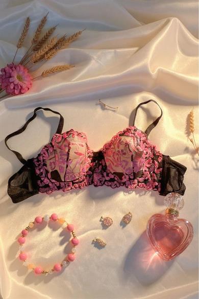 Bella Notte Siyah Renkli Fuşya Çiçek Detaylı Sütyen Takımı 19025