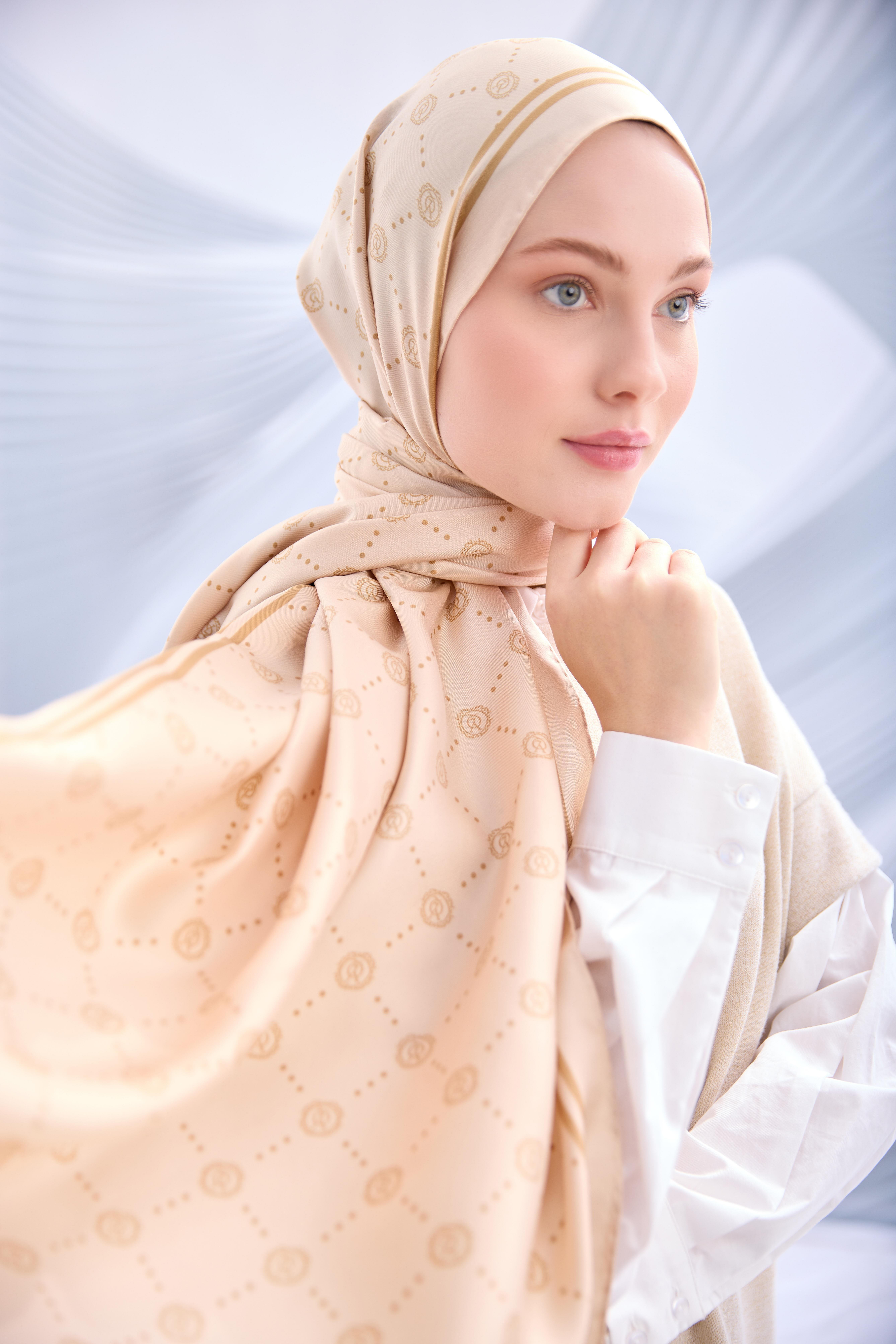 Yaqa Twill İpek Monogram Şal - YQ02002 - Golden