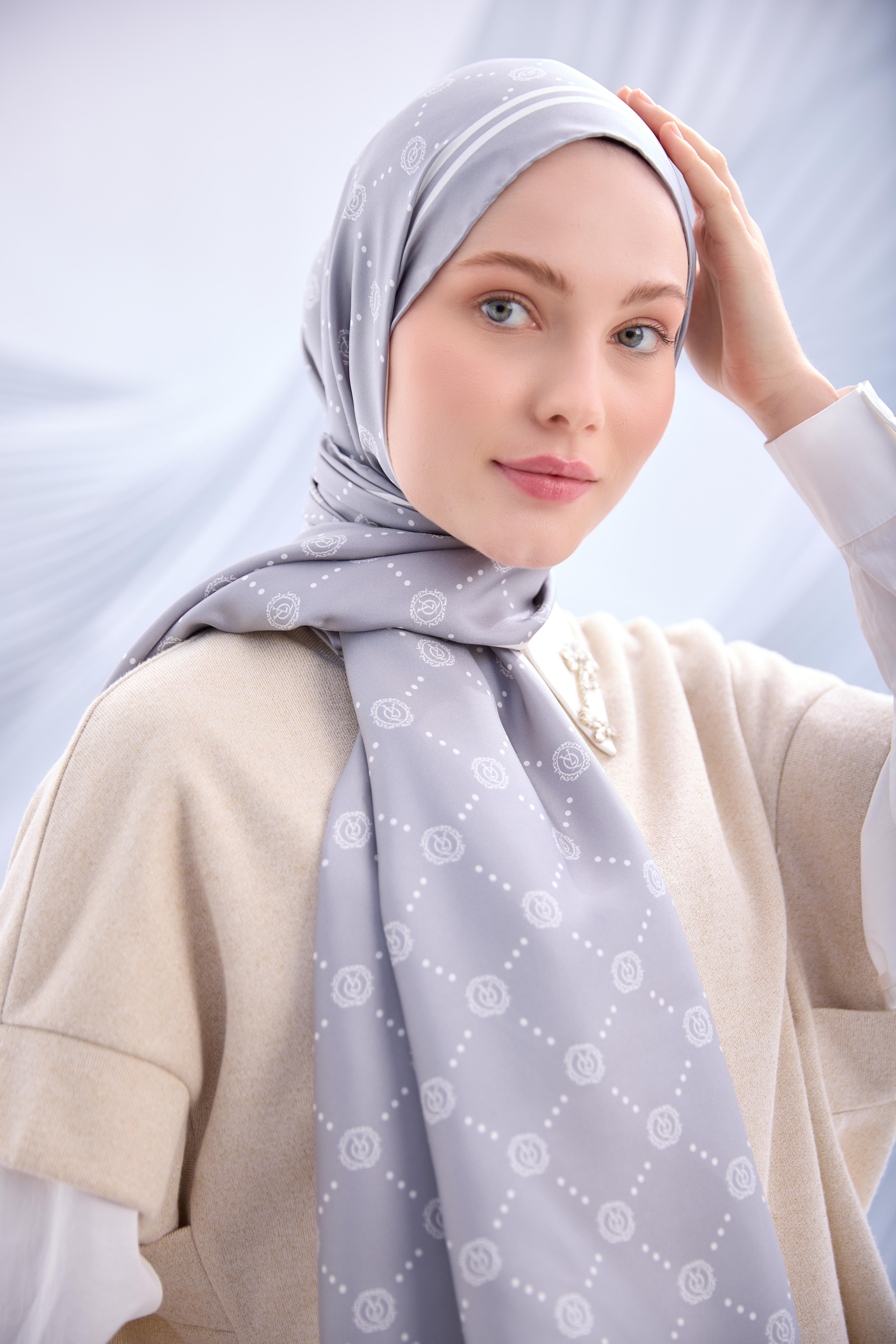 Yaqa Twill İpek Monogram Şal - YQ02002 - Gri