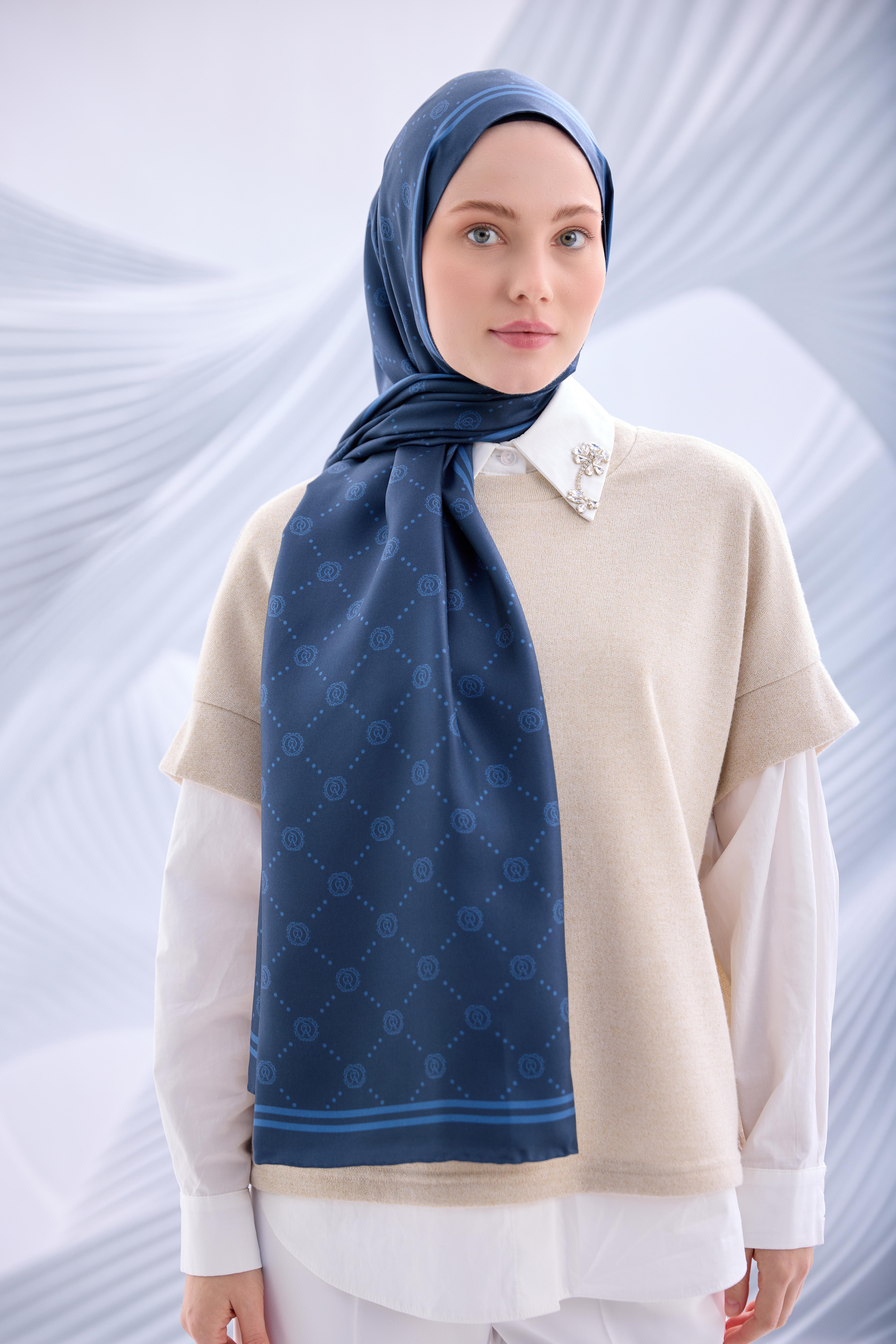 Yaqa Twill İpek Monogram Şal - YQ02002 - Lacivert