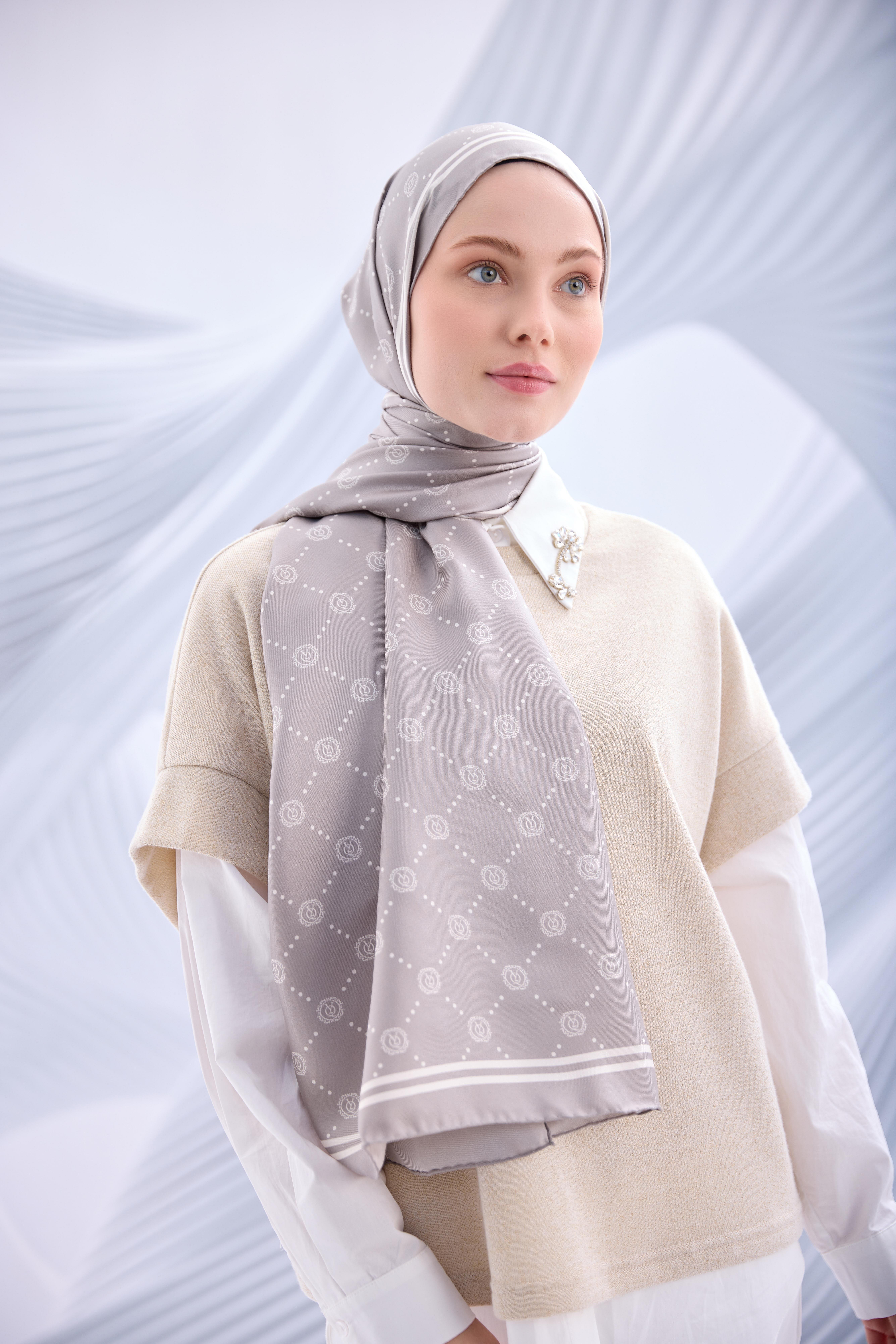 Yaqa Twill İpek Monogram Şal - YQ02002 - vizon