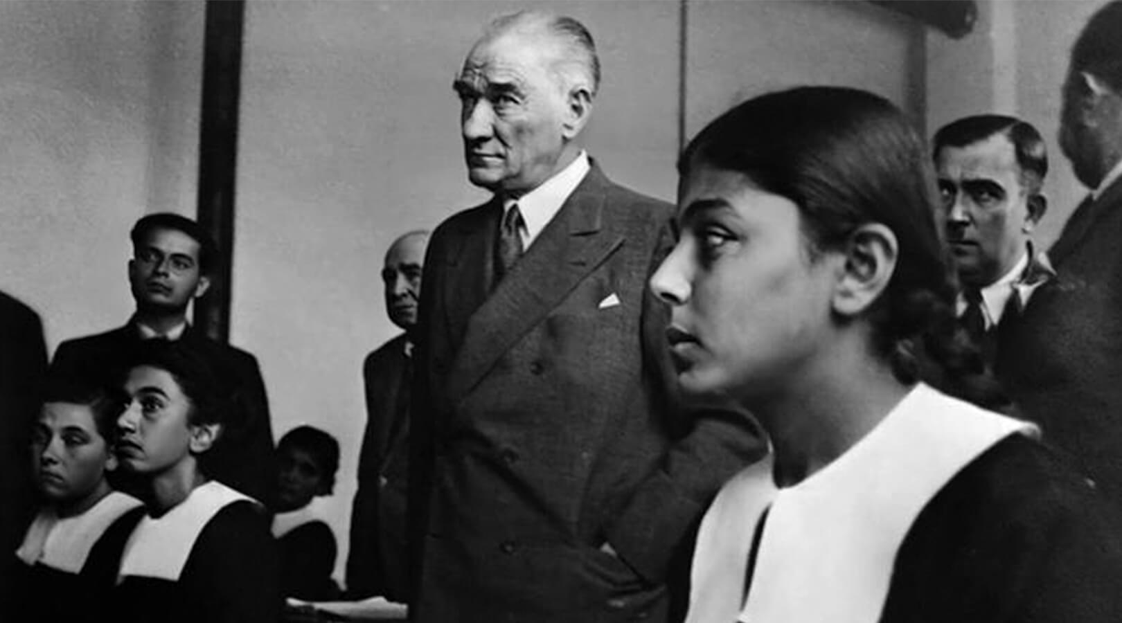 Atatürk'ün Öğretmenlerle İlgili Sözleri