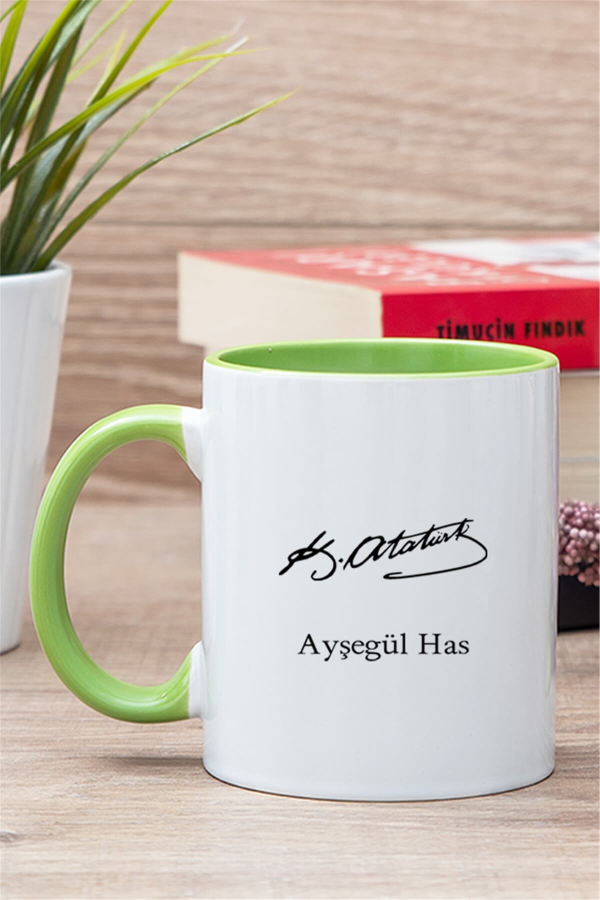 Atatürk İmzalı İsme Özel İçi Renkli Kupa Bardak