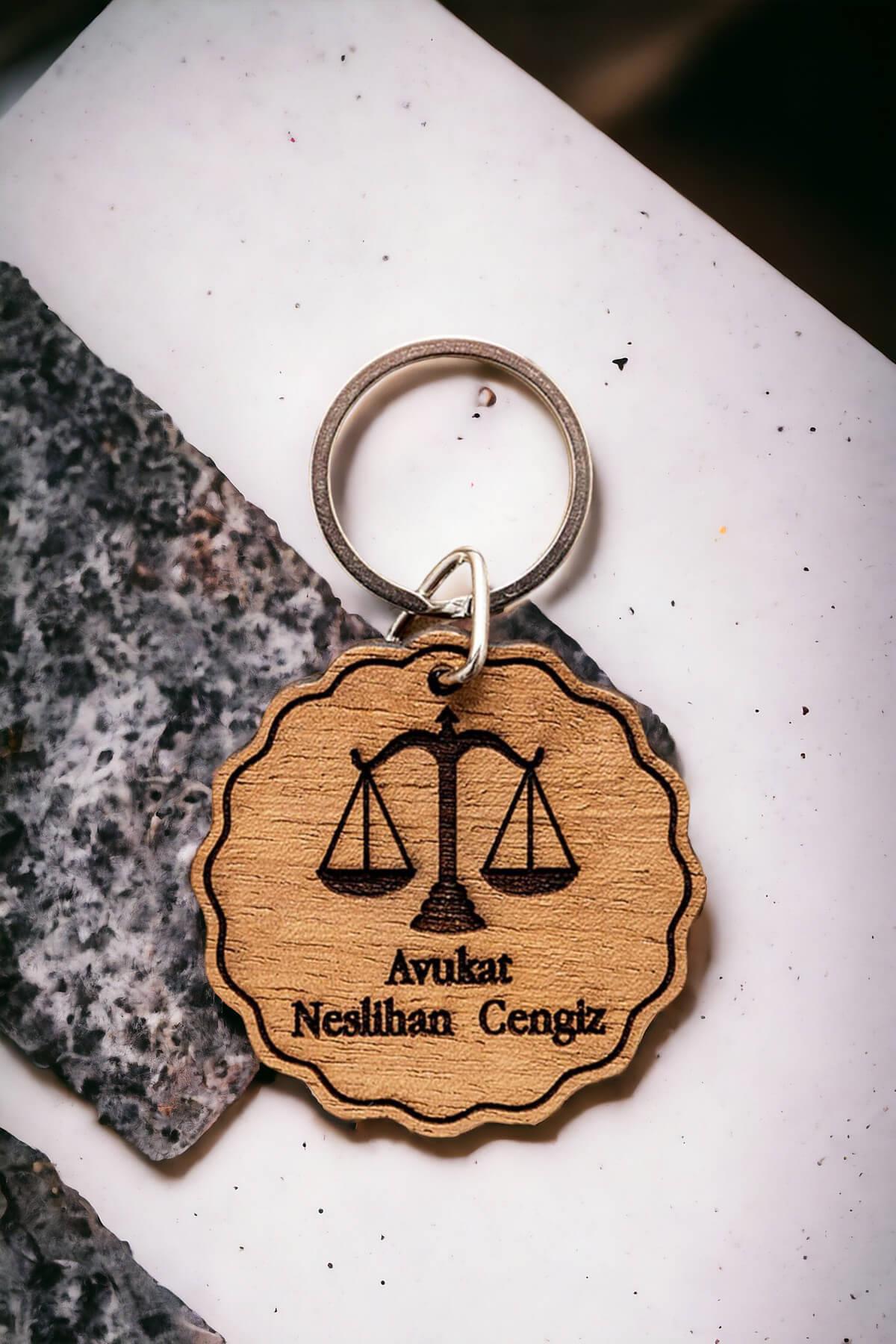 Avukatlara Hediye Lazer Kesim Ahşap Anahtarlık