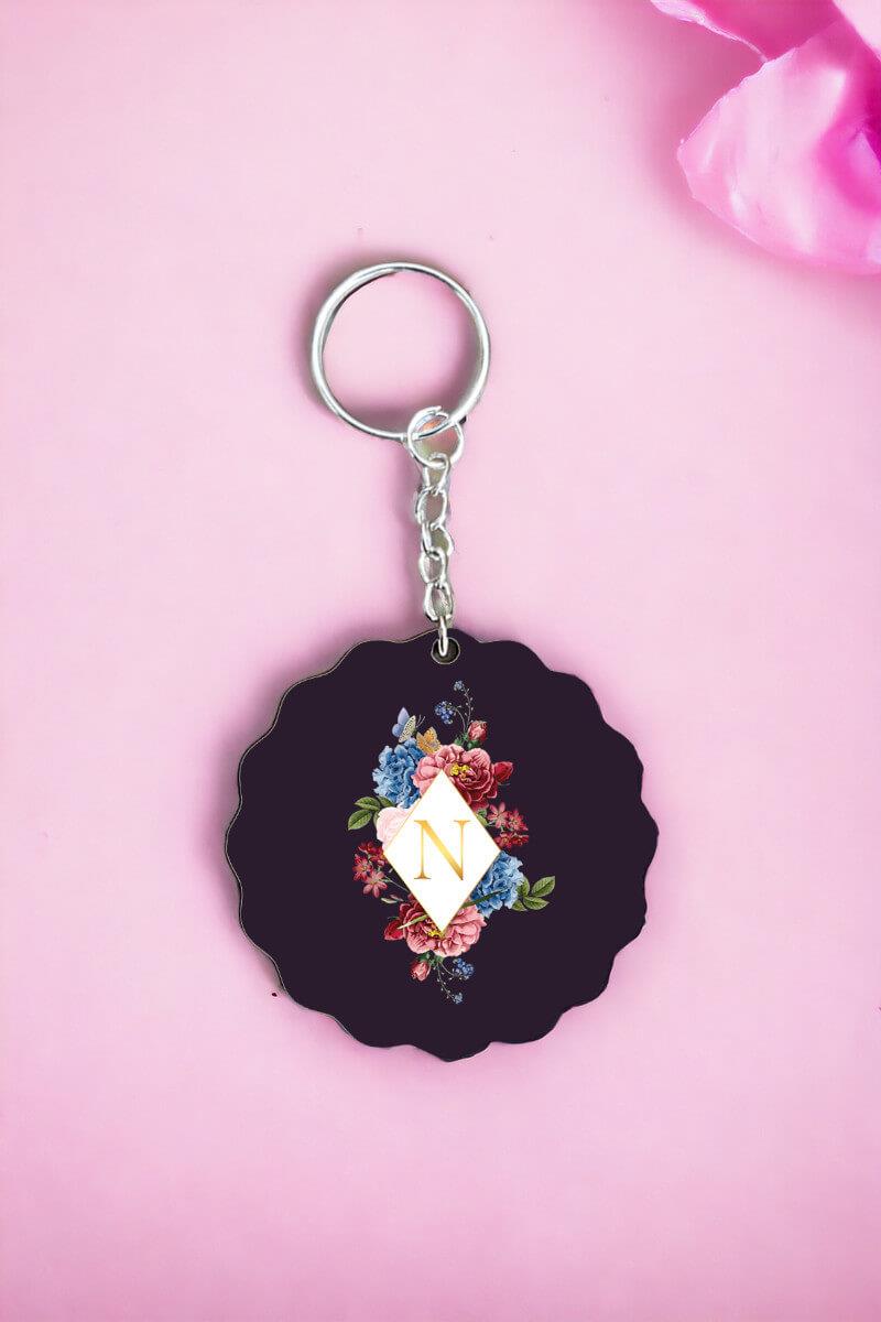 Bayanlara Hediye Çiçekli Baş Harf Tasarım Anahtarlık