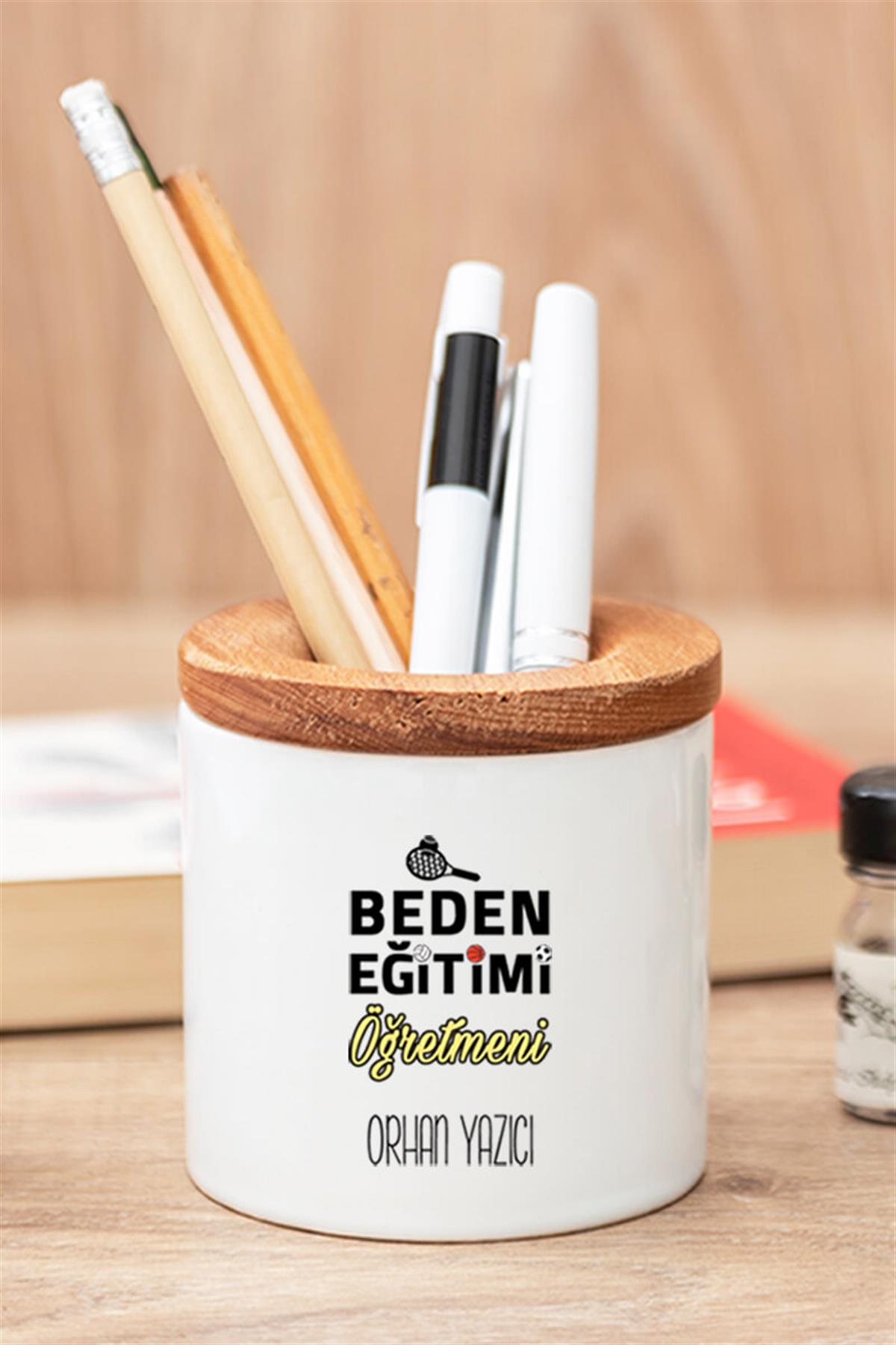 Beden Eğitimi Öğretmenine Hediye Seti Ahşap Altlıklı Fincan ve Kalemlik