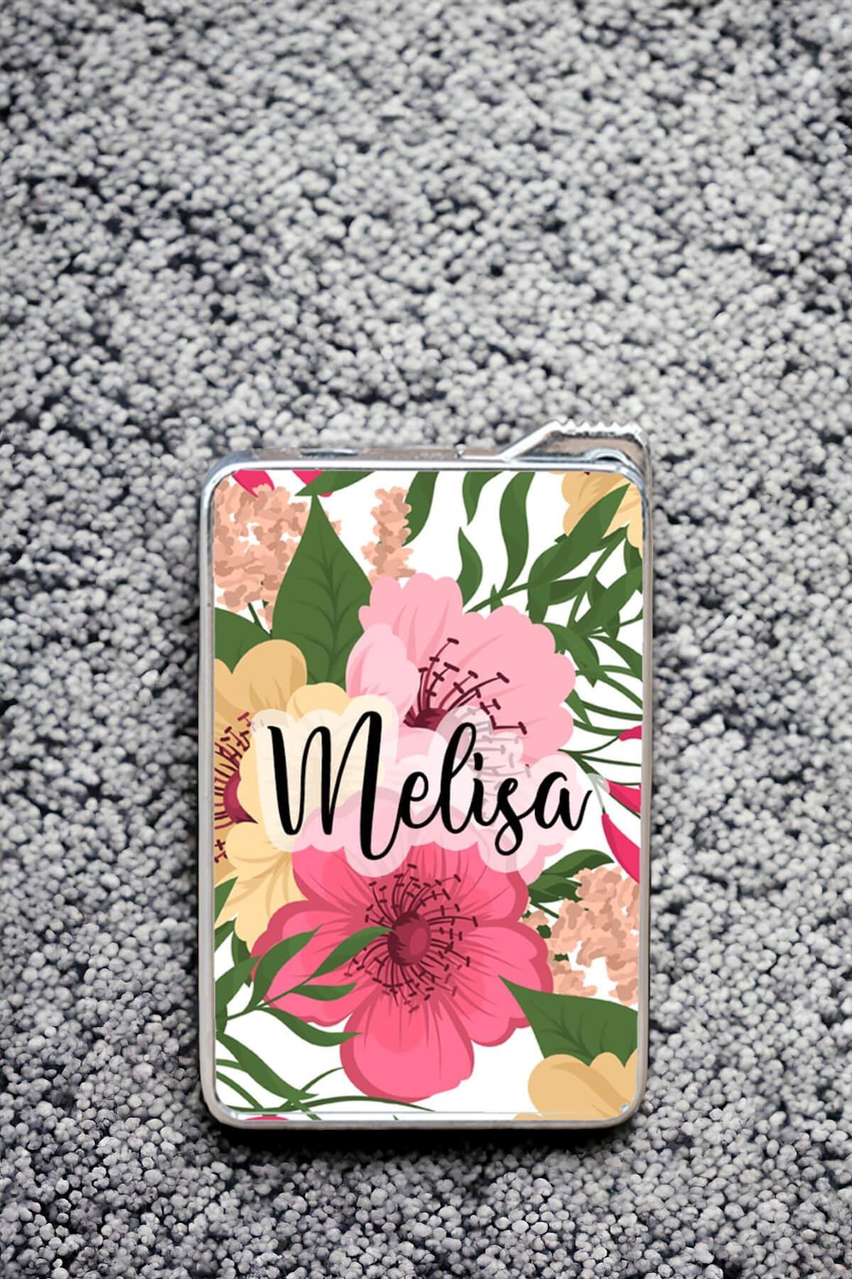 Çiçek Arka Planlı İsimli Çakmak