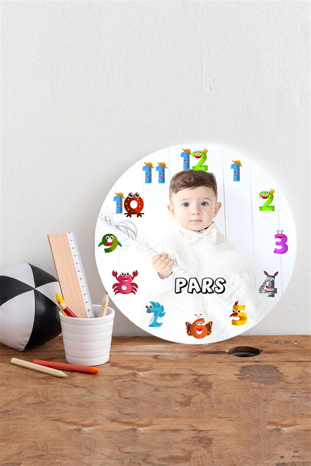 Çocuk Odasına Özel Fotoğraflı Ahşap Duvar Saati