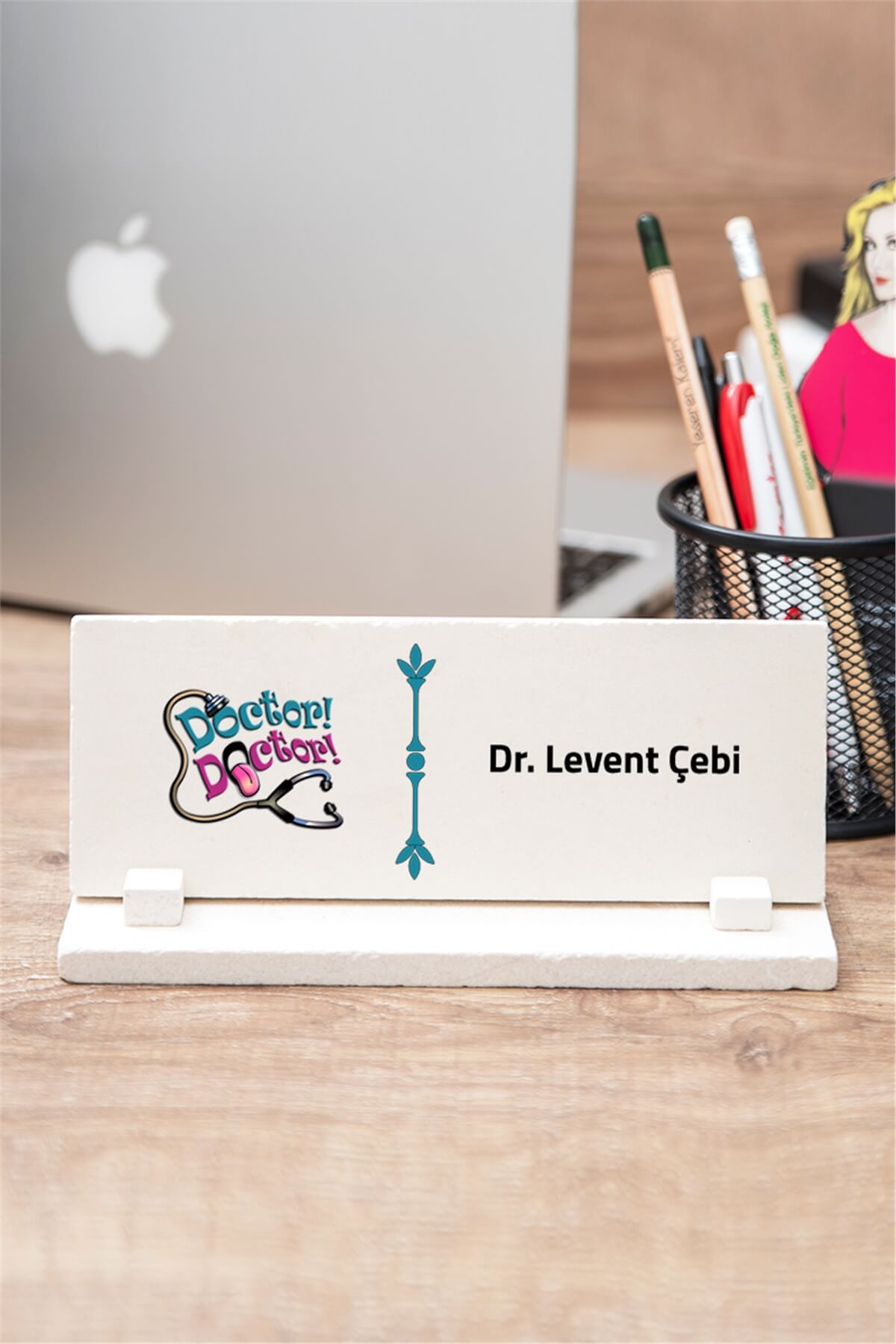 Doktor Doktor Taş Masa İsimliği