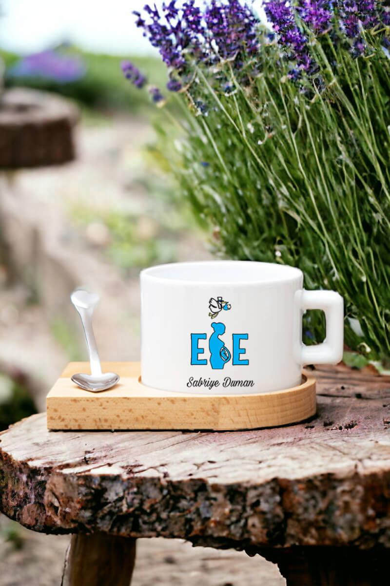 Ebeye Hediye Kalp Kaşıklı Ahşap Altlıklı Fincan