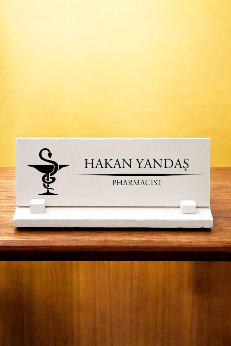 Eczacıya Özel Kişiye Özel Taş Masa İsimliği