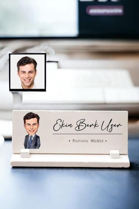 Erkeğe Yeni İş Tebrik Hediyesi Karikatürlü Masa İsimliği