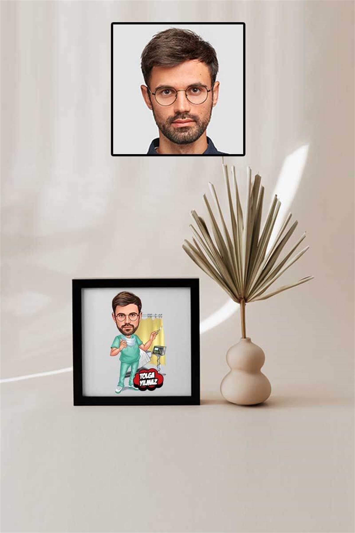 Erkek Doktora Teşekkür Hediyesi Karikatürlü Kare Çerçeve