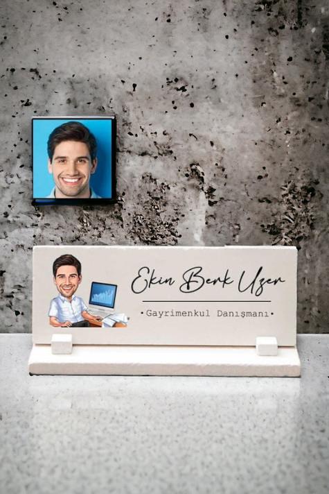 Erkek Sevgiliye Yeni İş Hediyesi Karikatürlü Masa İsimliği