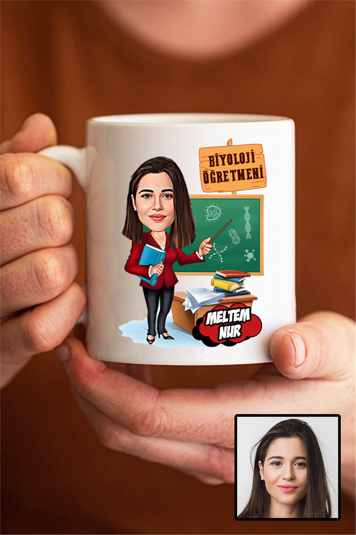 Kadın Biyoloji Öğretmenine Hediye Karikatürlü Beyaz Kupa Bardak