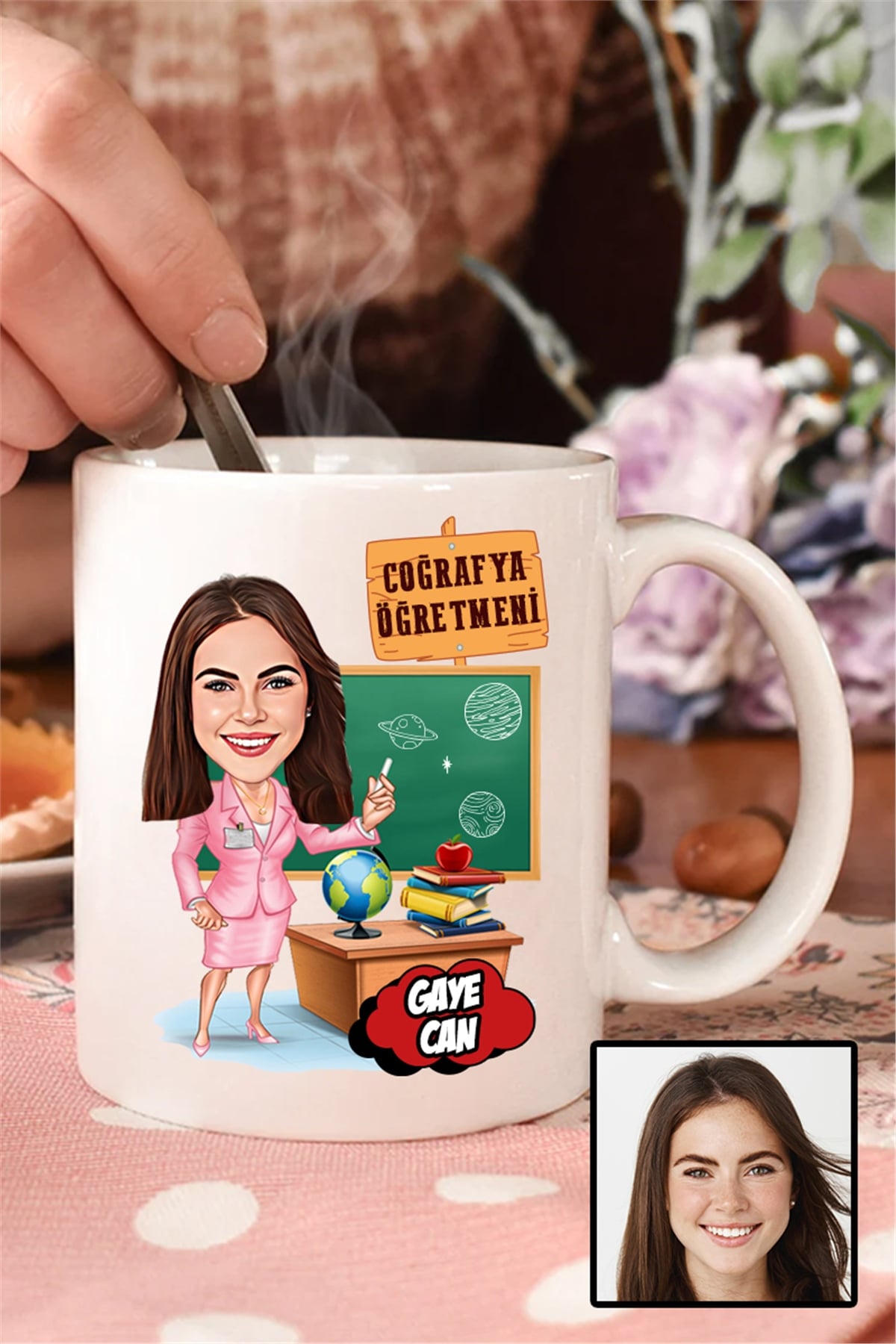 Kadın Coğrafya Öğretmenine Hediye Karikatürlü Beyaz Kupa Bardak