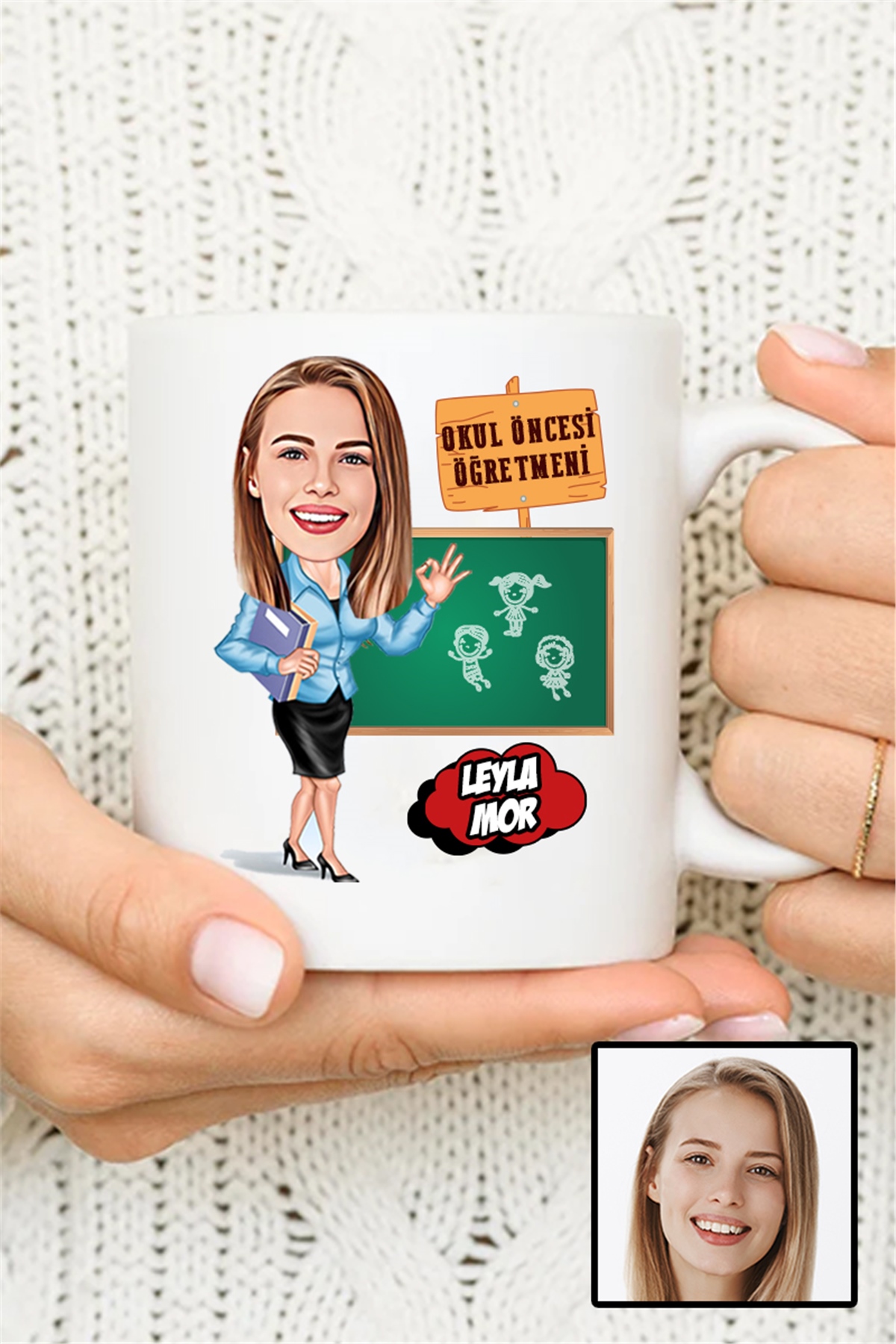 Kadın Okul Öncesi Öğretmenine Hediye Karikatürlü Beyaz Kupa Bardak