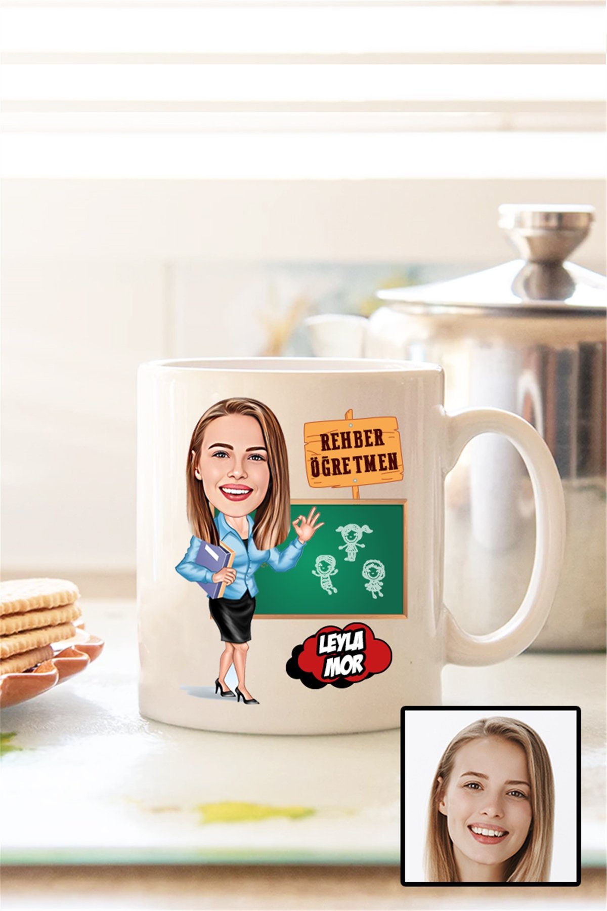 Kadın Rehber Öğretmene Hediye Karikatürlü Beyaz Kupa Bardak