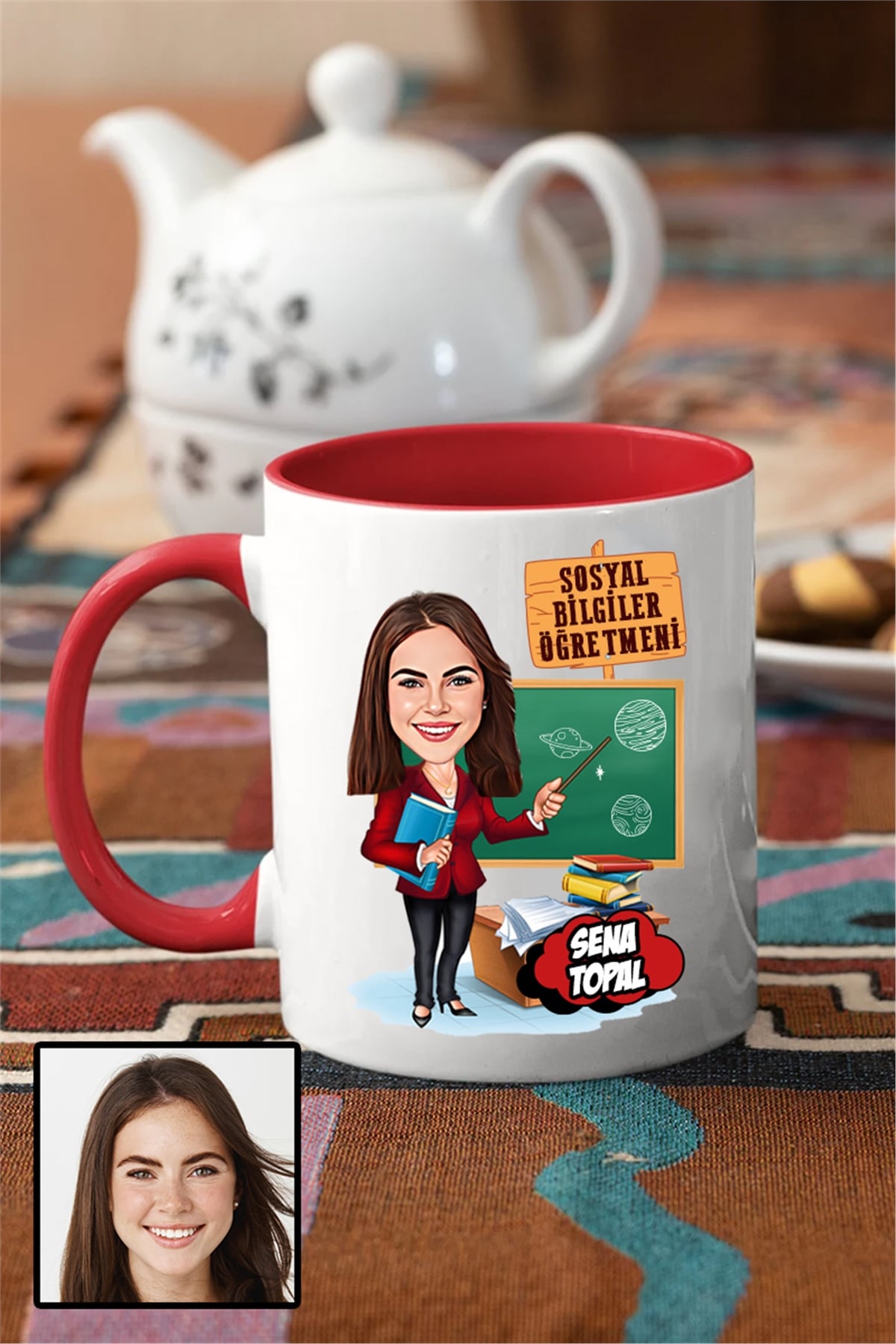 Kadın Sosyal Bilgiler Öğretmenine Özel Hediye Karikatürlü İçi Renkli Kupa Bardak